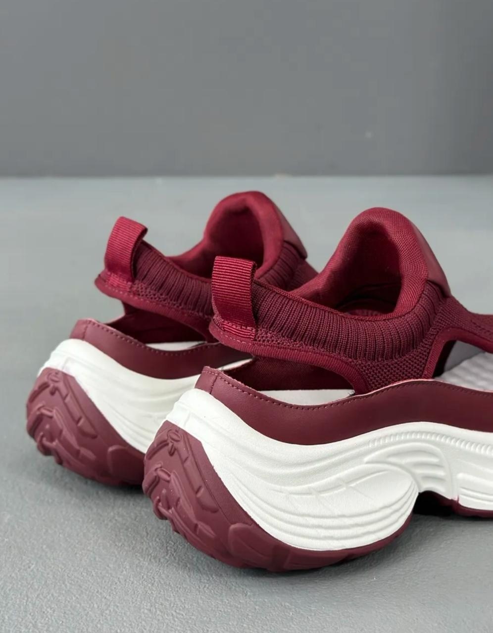 спортивные босоножки,кроссовки,кроссовки женскиe,красные босоножки спортивные,спортивная