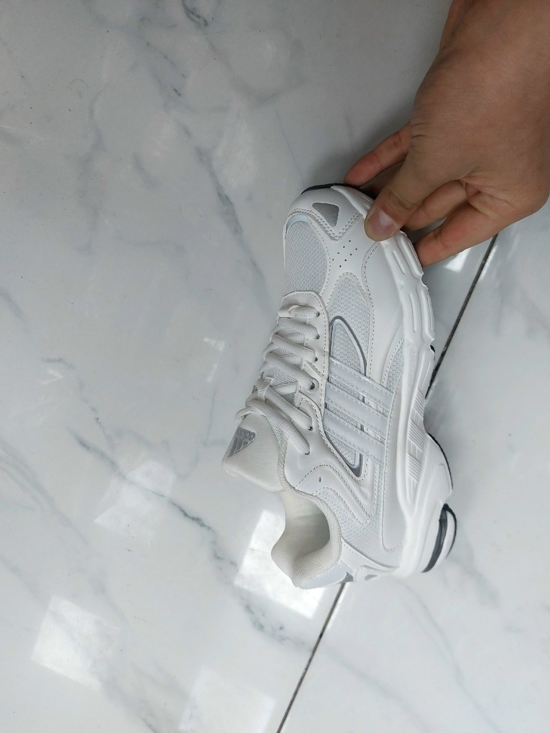 кроссовки bona,кроссовки мужские adidas,кроссовки adidas,кроссовки adidas response cl,кроссовки