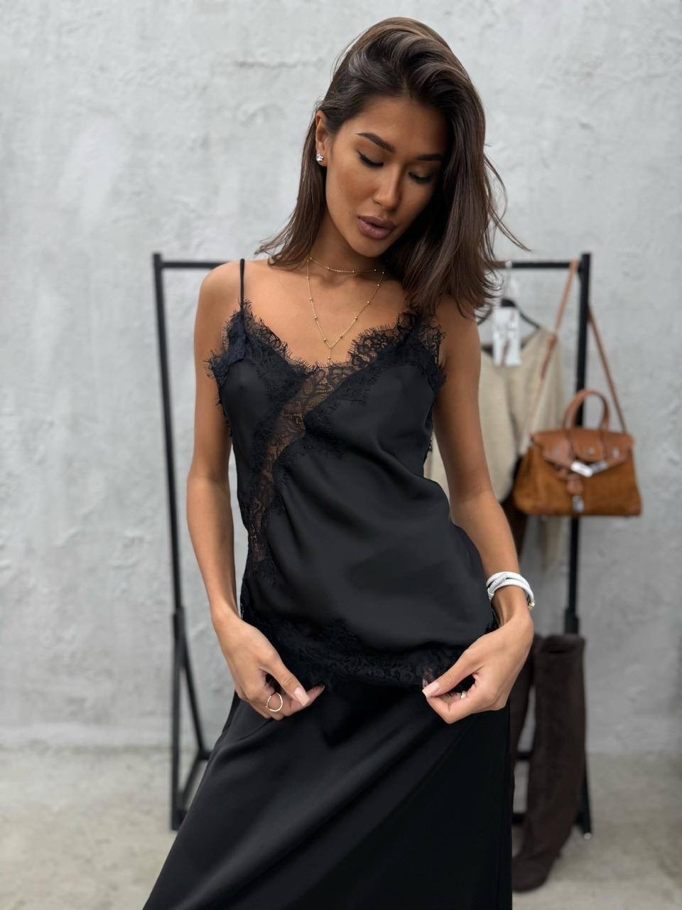 топ с кружевом,шелковая майка на бретельках с кружевом,топ шелковый,майка на бретельках с кружевом,топ на бретелях с кружевом