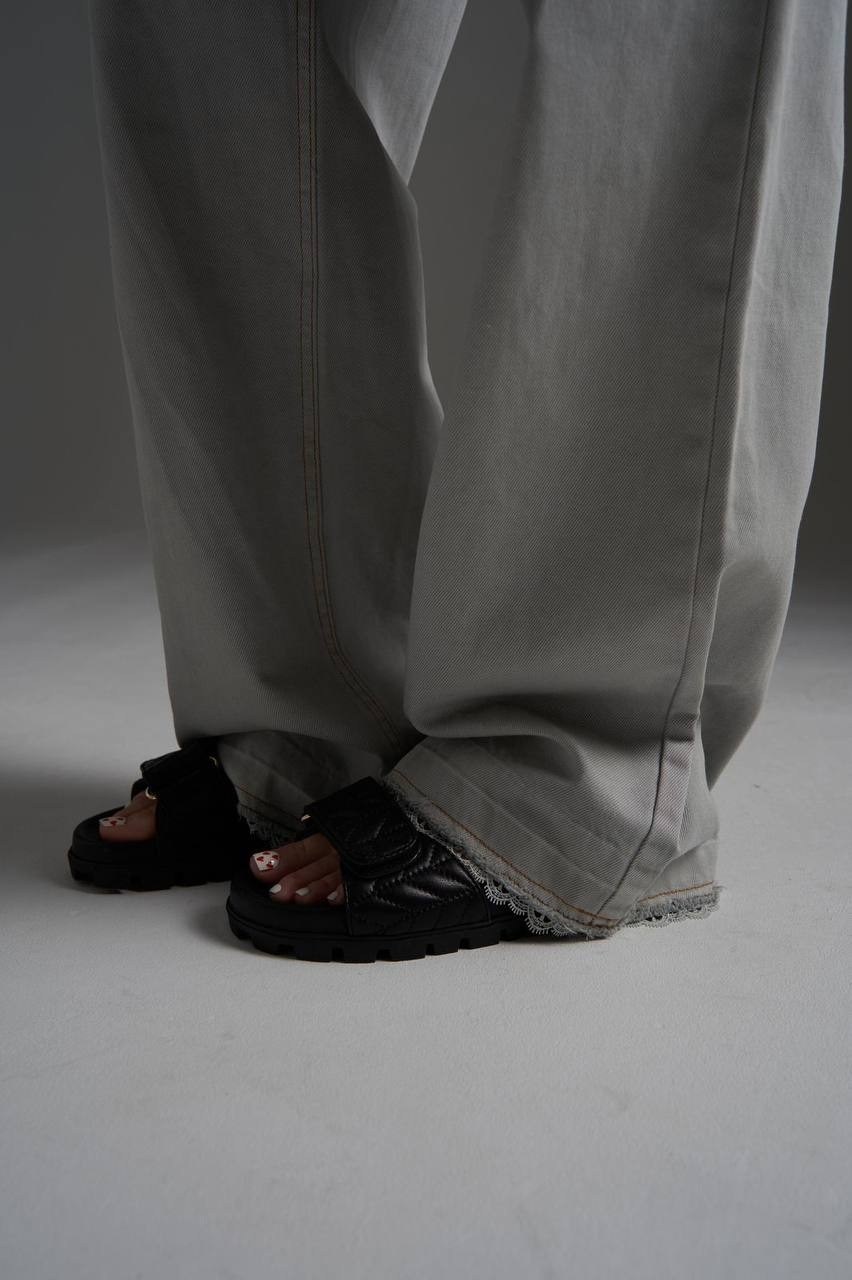 широкие женские джинсы,широкие джинсы,майка женская,джинсы стильные,широкие брюки