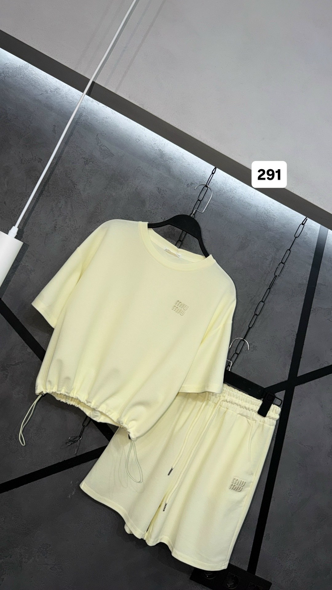 летние костюмы,повседневный костюм,cпортивный костюм оверсайз с шортами,костюм с шортами и футболкой оверсайз,женские костюмы