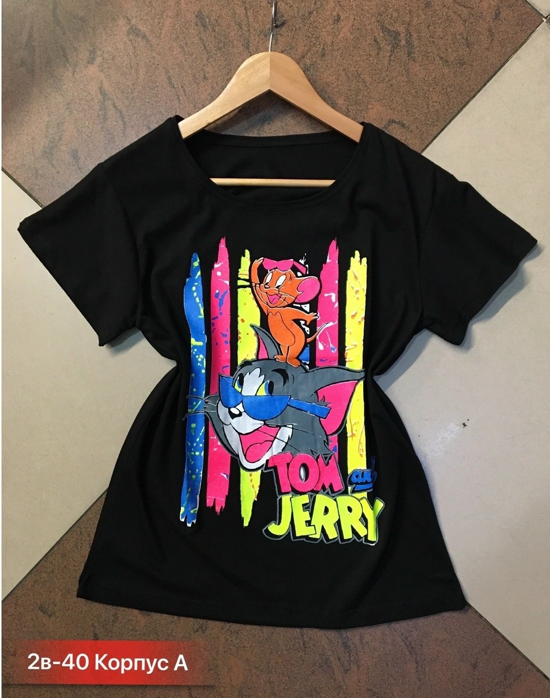 футболки женская,джинсы и яркие футболки,футболка женская с принтом,футболки мика женские,футболки модные