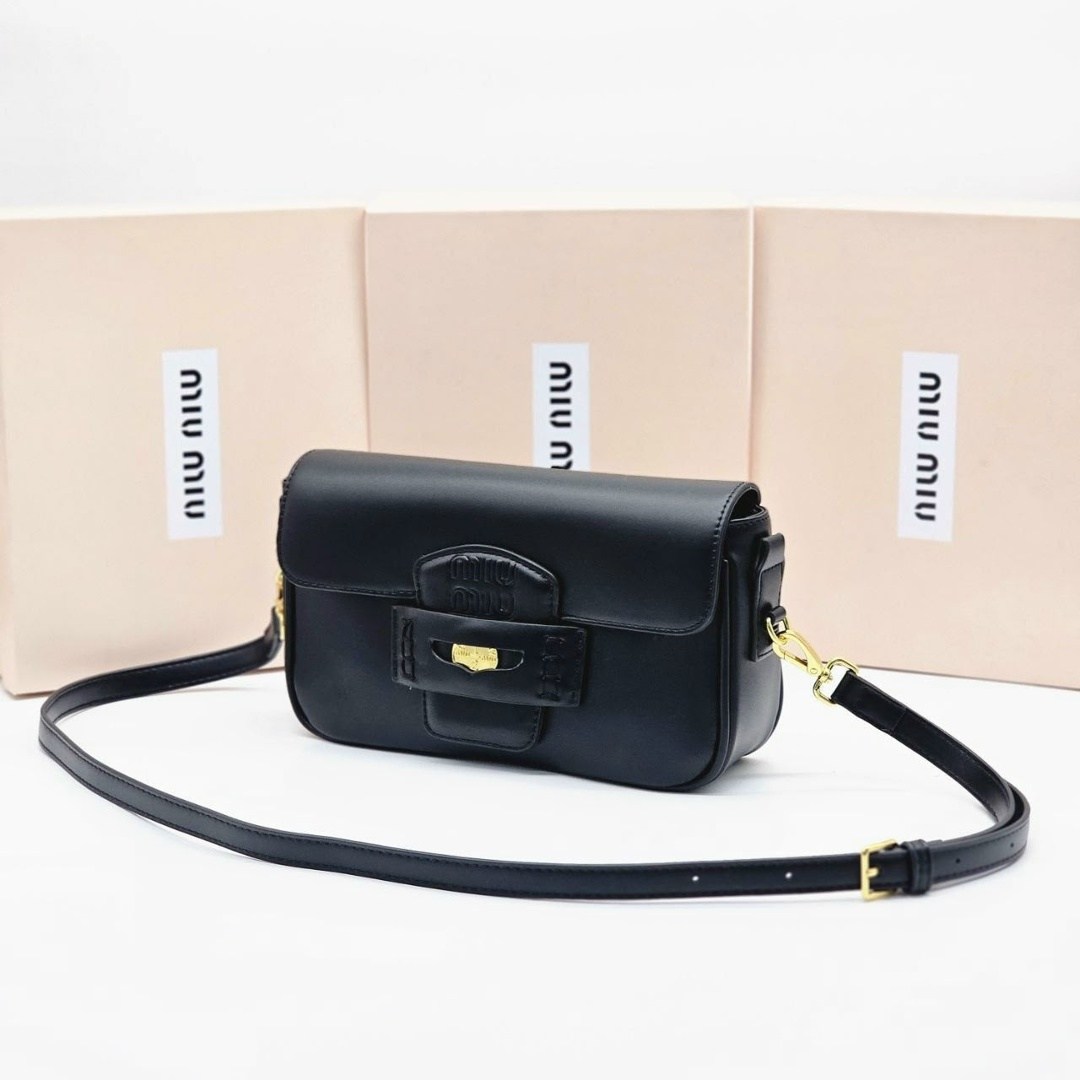 сумка женская miu miu,miu miu сумка,сумки женская,сумка,сумочка женская