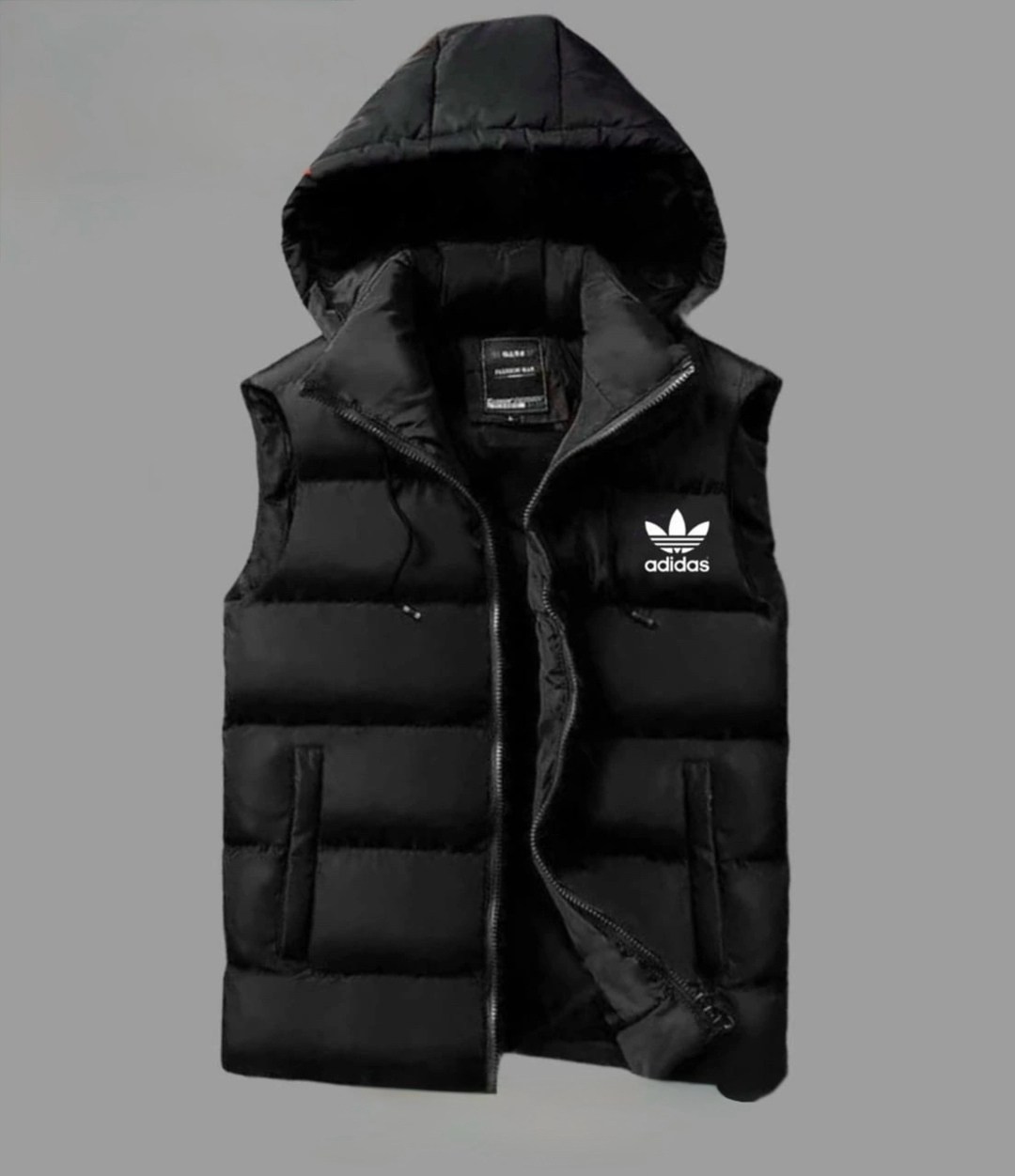 жилетка с капюшоном,жилет мужская с капюшоном,мужской утепленный жилет,безрукавка с капюшоном,жилеты с капюшоном