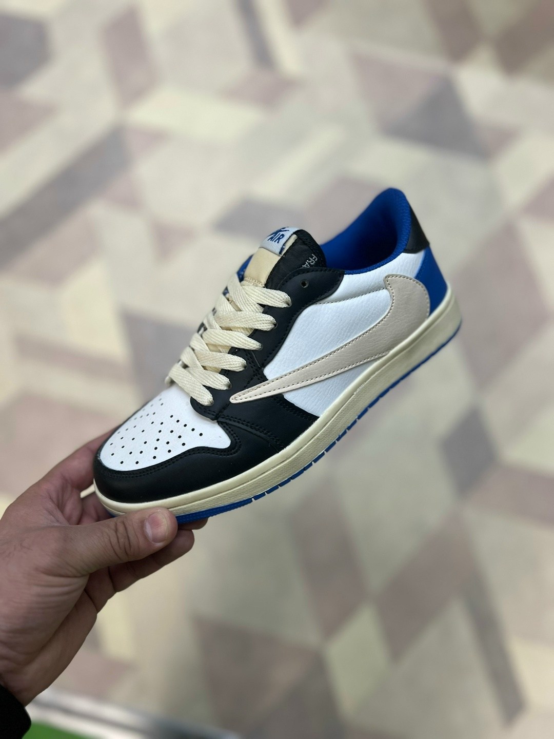 кроссовки,кроссовки nike air jordan 1 low travis scott,nike air jordan 1 low travis scott,кроссовка мужской,кроссовки мужские nike air jordan 1