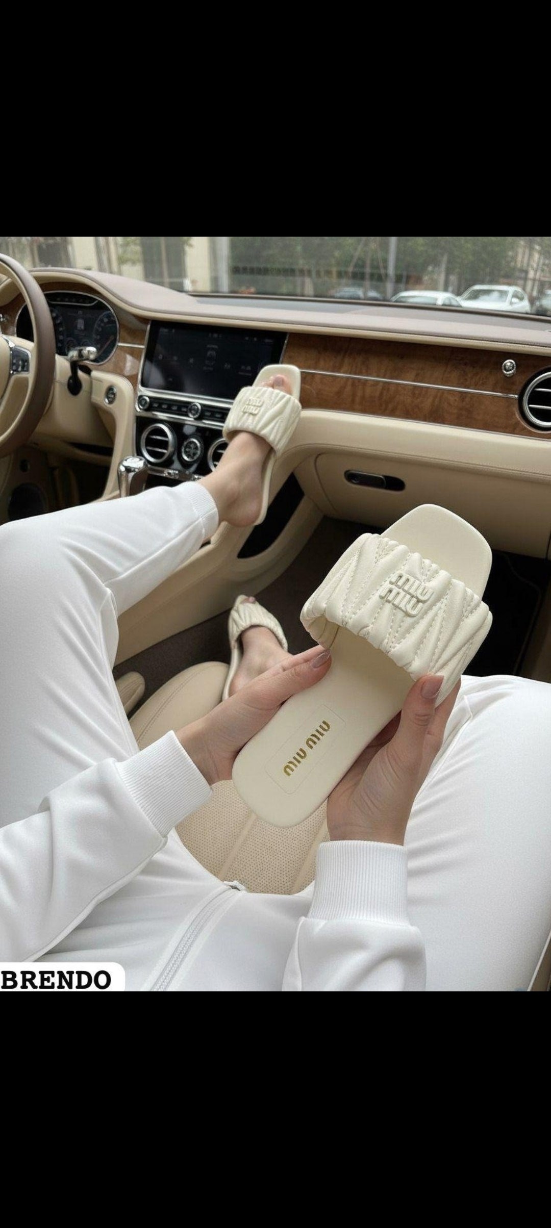 шлепанцы miu miu,шлепки миу миу,,кожаные шлепанцы miu miu,шлепанцы женские