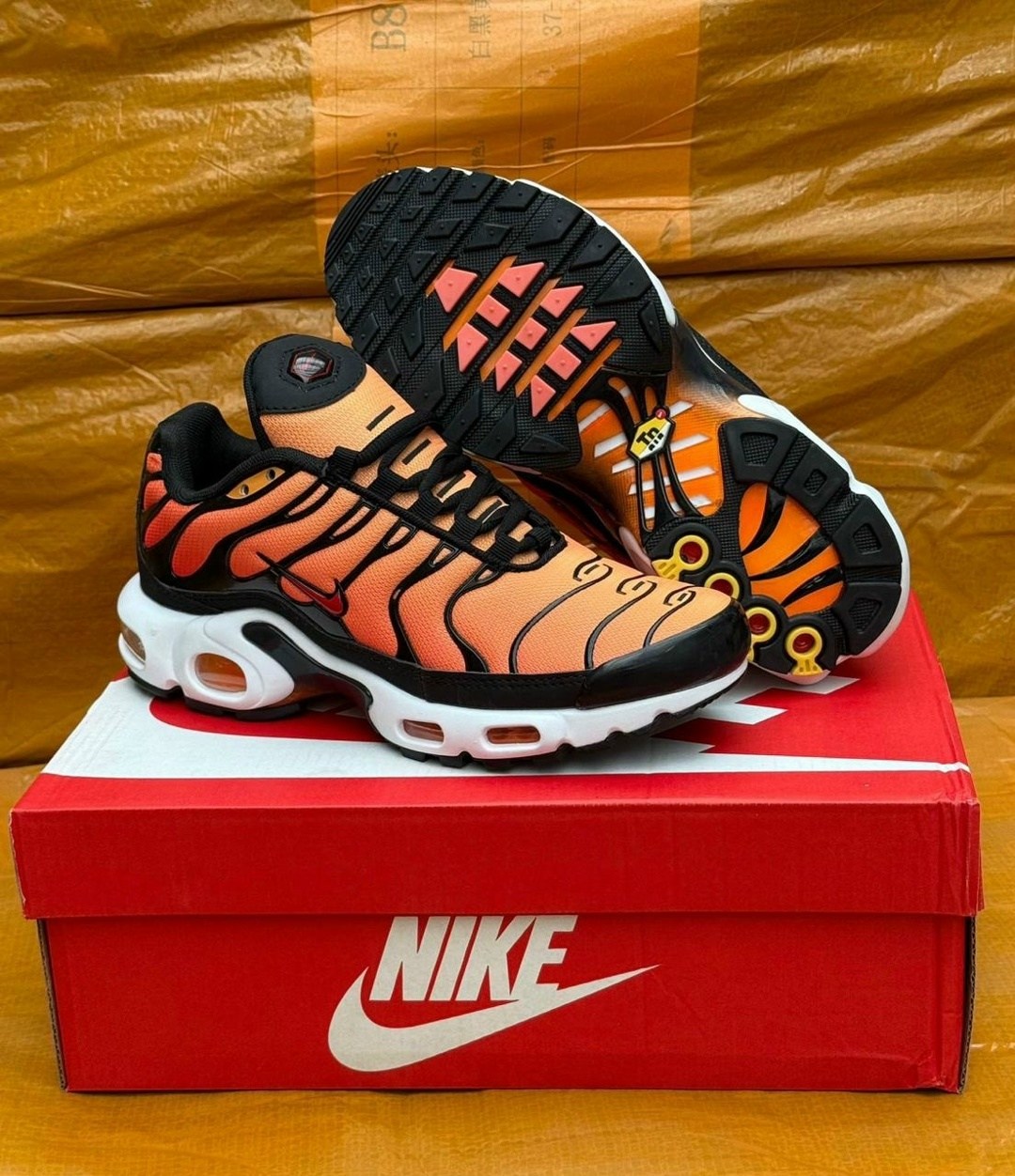 кроссовки nike air max plus tn,nike air max plus tn,nike tn plus orange,nike air max tn plus оранжевые,nike air max plus tn orange