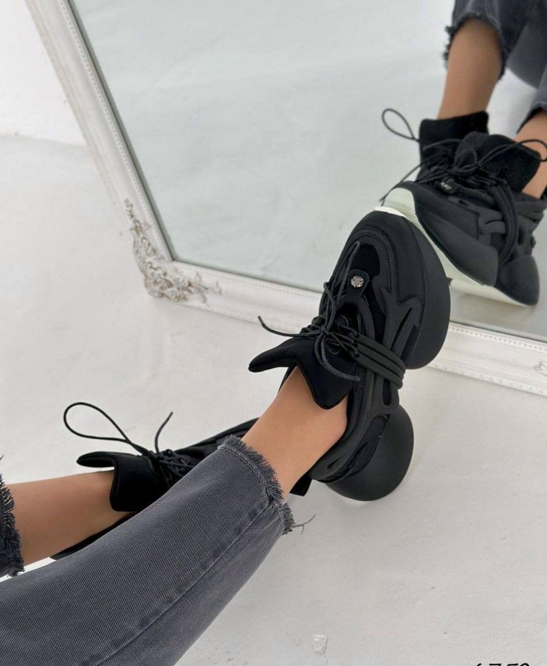 ,женские кроссовки,кроссовки женские черные, кроссовки,черные кроссовки