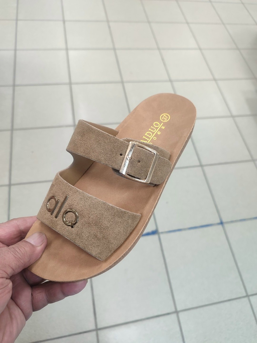 ,женские шлепанцы,обуви, женская,босоножки замшевые