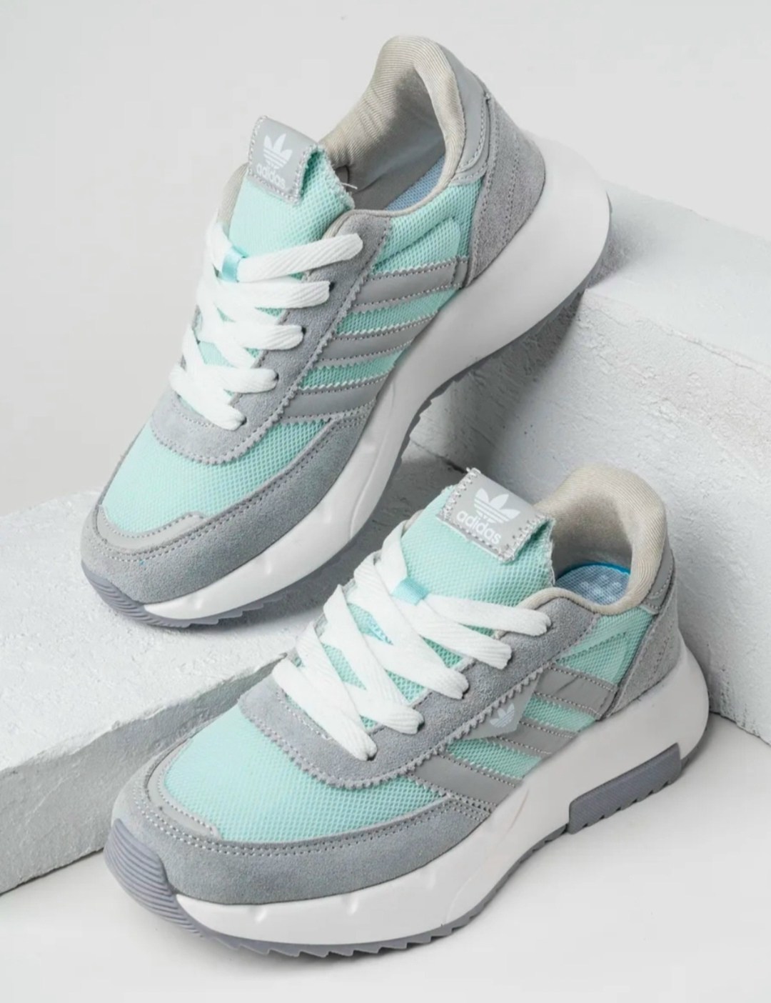 кроссовки adidas,женские кроссовки адидас,adidas zx 700,кроссовки adidas женские,кроссовки adidas retropy