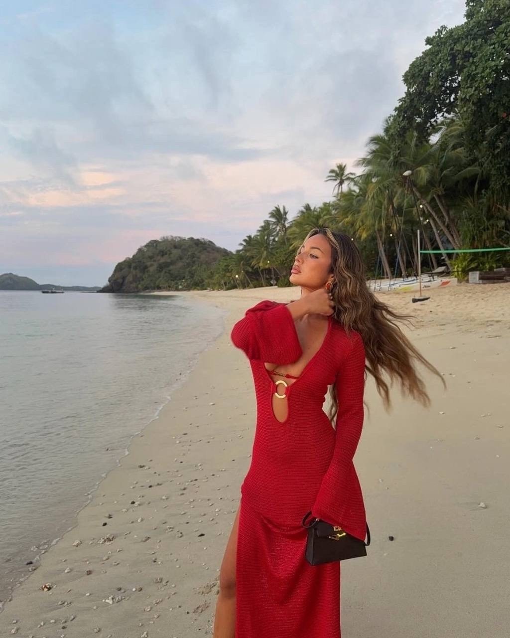 модные наряды,пляжные наряды,пляжное платье,стильное платье,откровенное платье