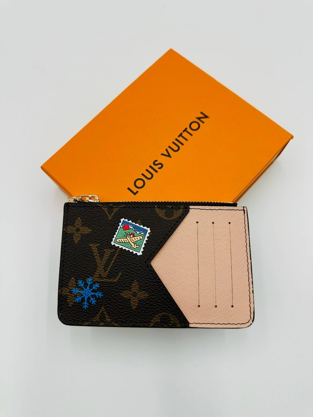 картхолдер louis vuitton,визитница louis vuitton,louis vuitton кошельки,обложка на паспорт louis vuitton,картхолдер луи виттон