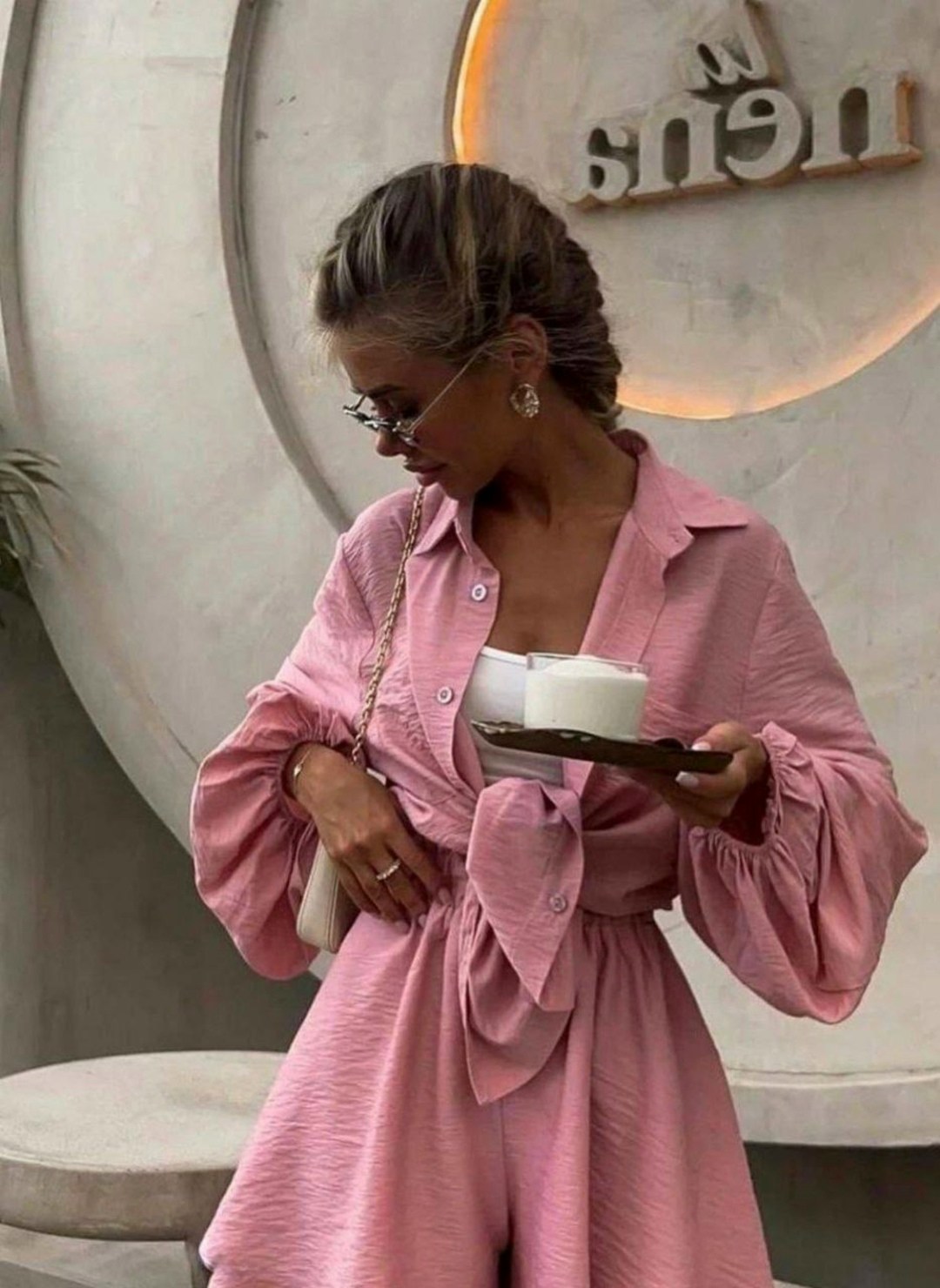 стильные костюмы,летние женские костюмы,летние костюмы,костюм шорты и рубашка,белые костюмы