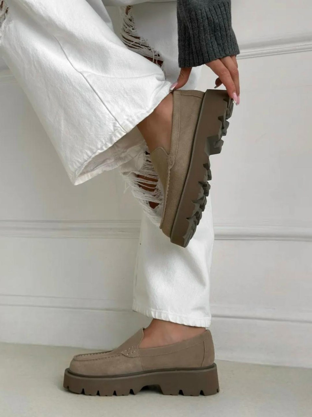 замшевые лоферы бежевые на платформе silver goose,лоферы из натуральной замши,лоферы замшевый,лоферы женские натуральная замша,замшевые лоферы на платформе