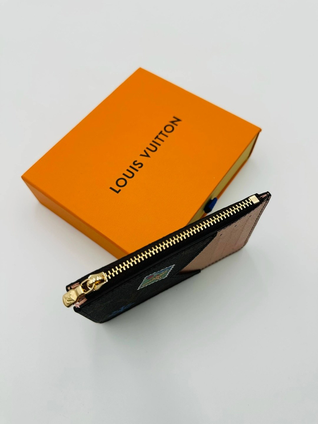 картхолдер louis vuitton,визитница louis vuitton,louis vuitton кошельки,обложка на паспорт louis vuitton,картхолдер луи виттон