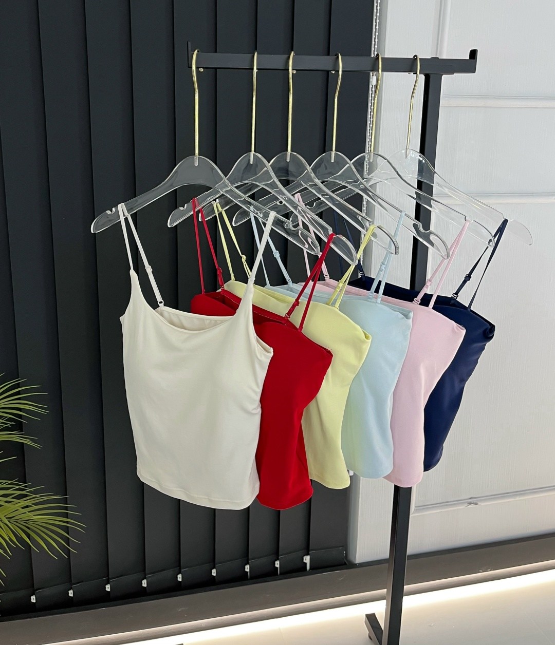 топ женский на бретельках,женские топы,женский топ на бретелях,топ на бретельках,майка на бретелях