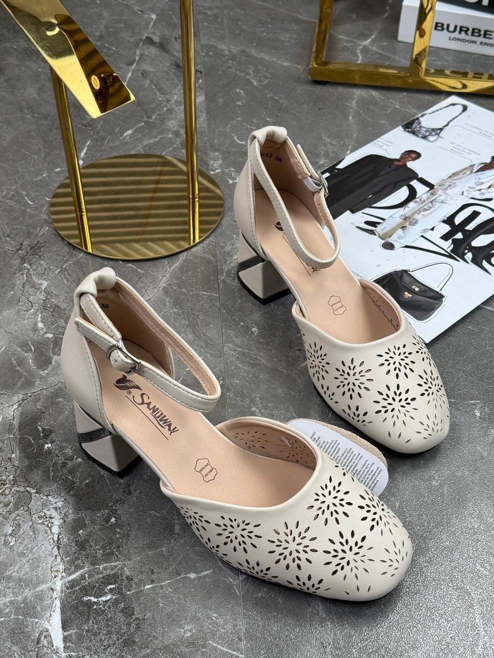 женские босоножки,босоножки на каблуках,закрытые босоножки,сандалии на каблуке,босоножки белые