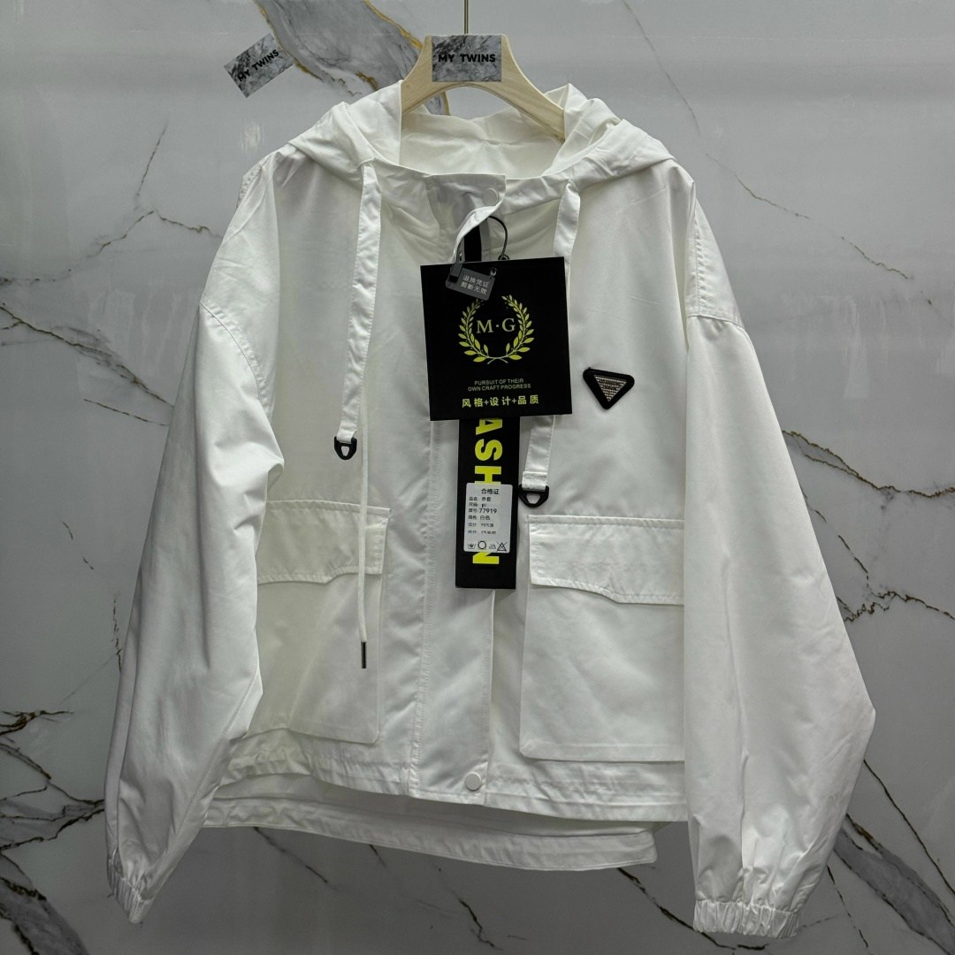 куртка бомбер женская,куртка женская,мода модная,одежда кэжуал