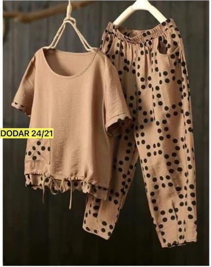 летние костюмы,модные наряды,блузка с круглым вырезом,блузка в горошек