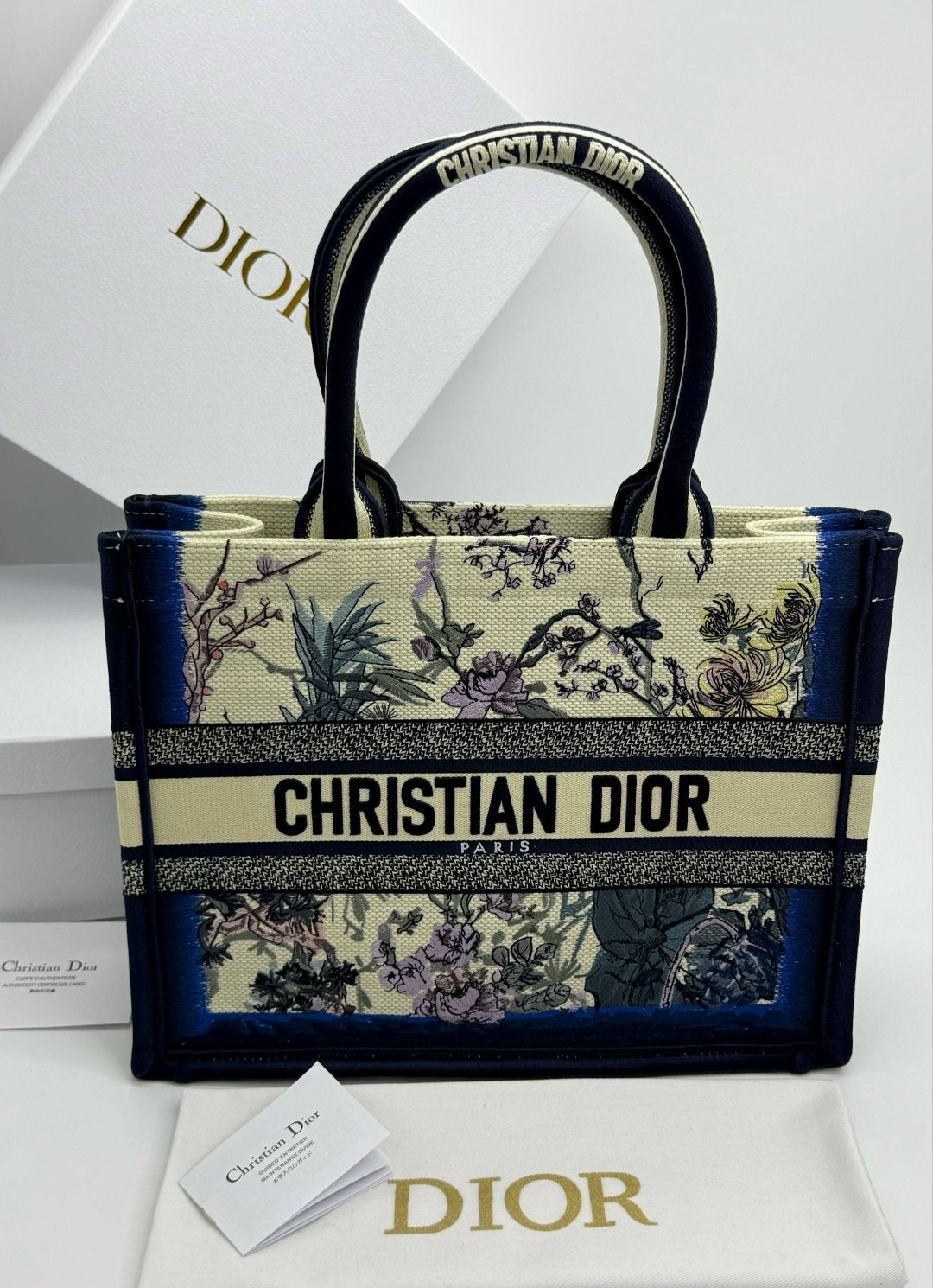 сумка женская christian dior 30x40 см,сумка диор christian dior paris,сумка christian dior,dior сумка,сумка dior book tote