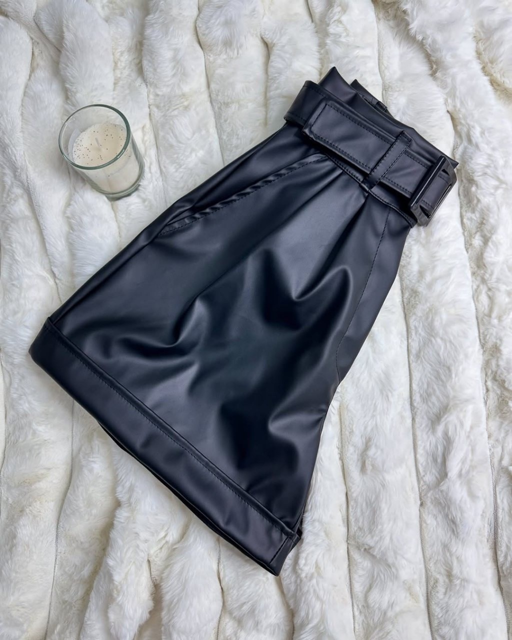 шорты кожаные женские,кожаные шорты,шорты из экокожи,шорты из экокожи женские,женские кожаные шорты с высокой талией