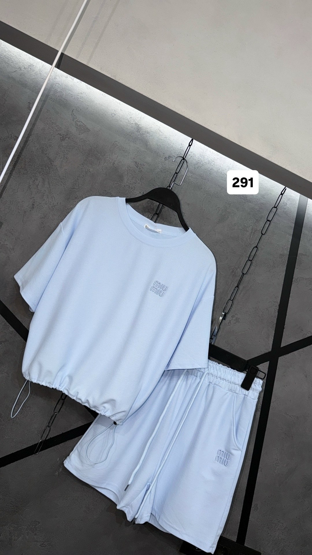 летние костюмы,повседневный костюм,cпортивный костюм оверсайз с шортами,костюм с шортами и футболкой оверсайз,женские костюмы