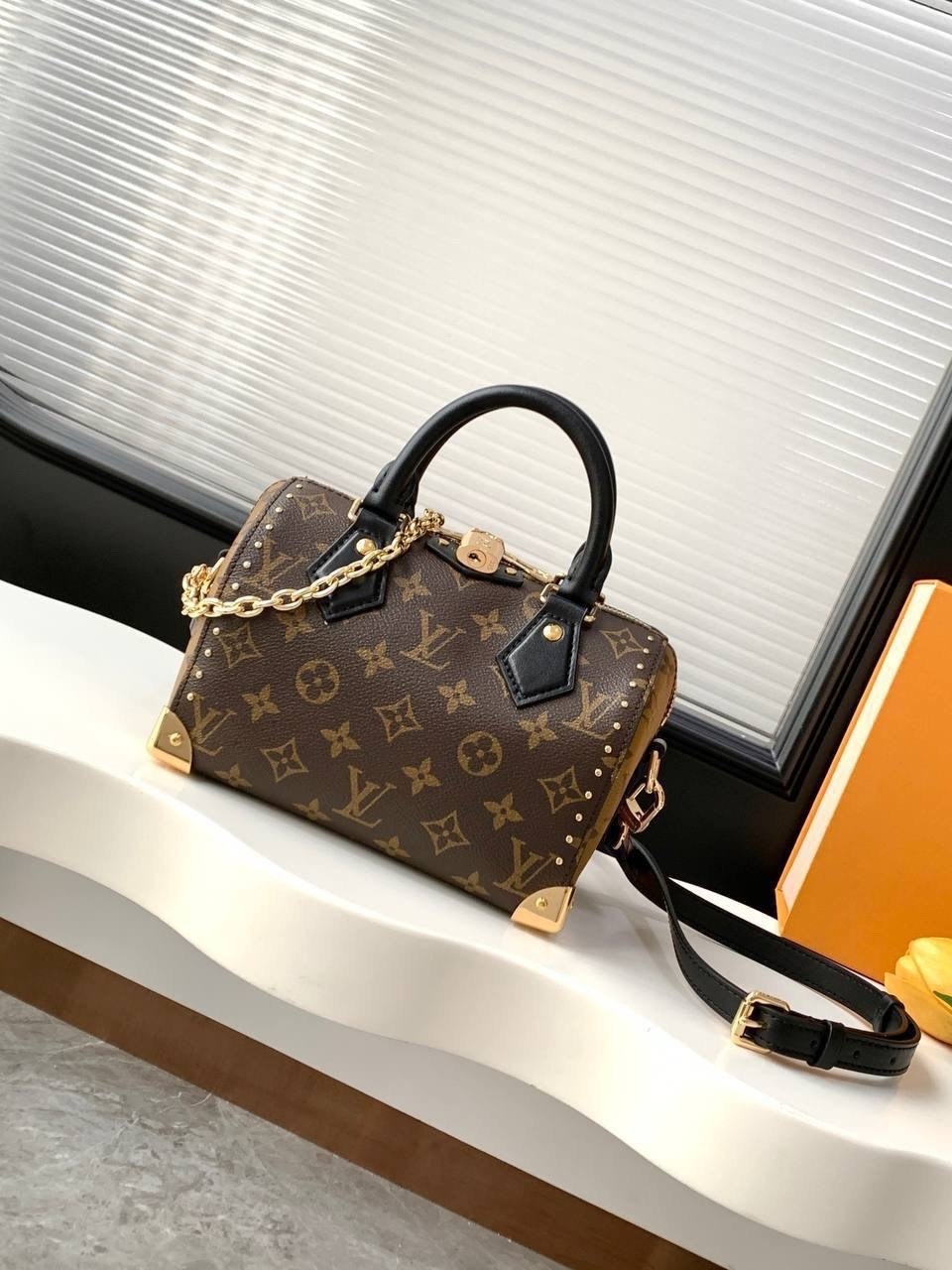 louis vuitton сумка на плечо,сумка louis vuitton,сумка женская louis vuitton,сумка луи виттон,louis vuitton speedy