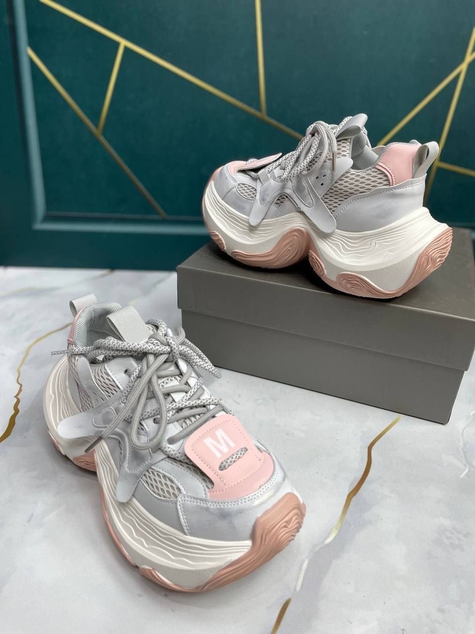 женские массивные кроссовки,женские кроссовки,модные кроссовки на платформе,модные кроссовки,кроссовки