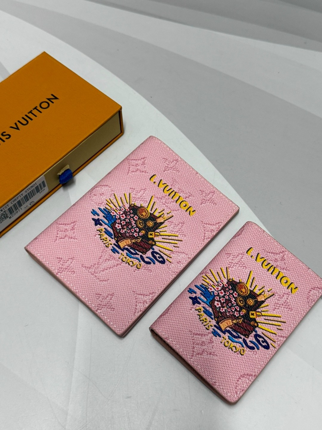 обложка на паспорт louis vuitton,обложка на паспорт louis vuitton print lion,кошелек louis vuitton,обложка для паспорта louis vuitton 14 х 10см,обложка на паспорт louis vuitton tiamat