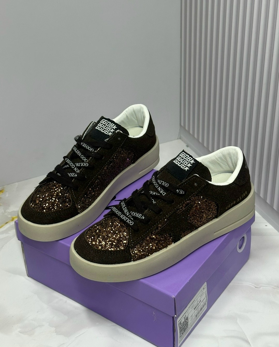 ,кеды golden goose женские,кеды golden goose,кроссовки golden goose с пайетками на платформе,кроссовки golden goose