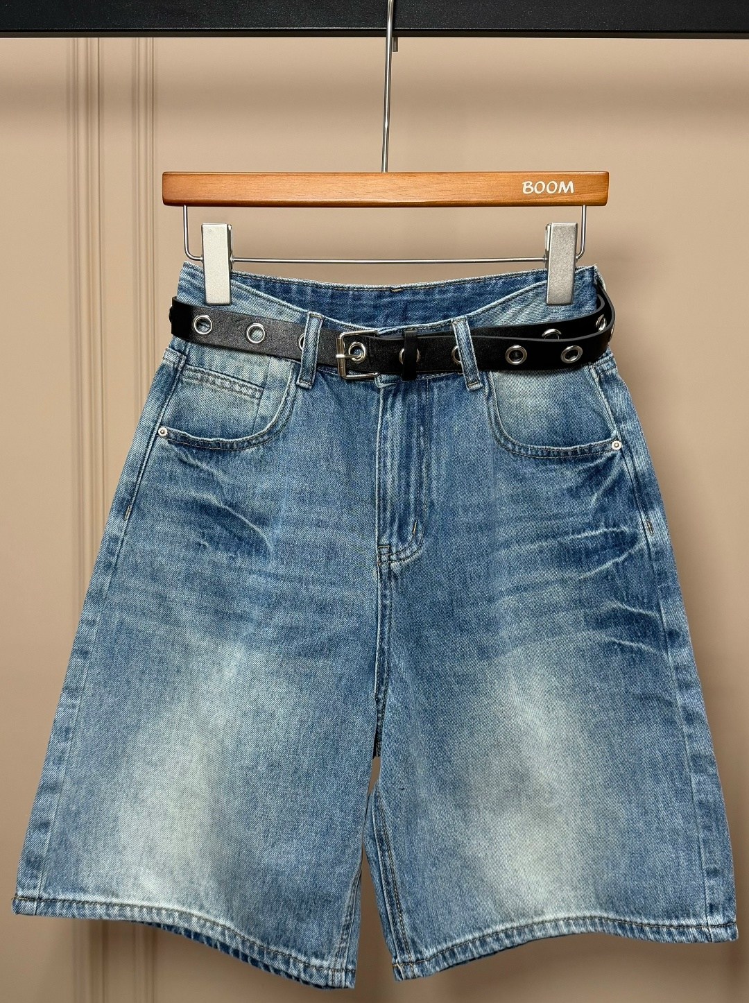 шорты женские джинсовые,джинсовые шорты,джинсовые шорты бермуды,шорты бермуды женские джинсовые,шорты летние джинсовые