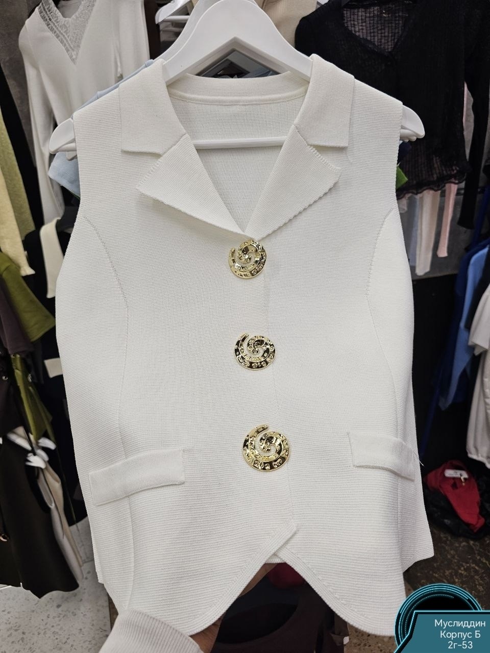 женские жилеты,жилет для женщин,жилетка женская,приталенный жилет,жилет