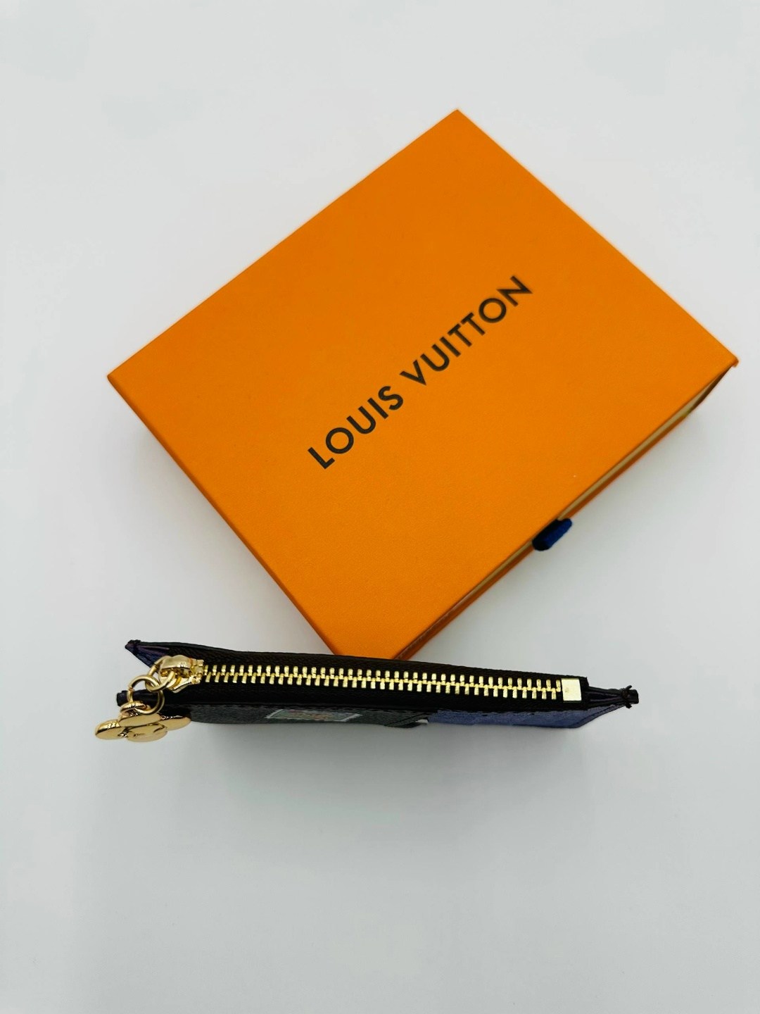 картхолдер louis vuitton,визитница louis vuitton,louis vuitton кошельки,обложка на паспорт louis vuitton,картхолдер луи виттон