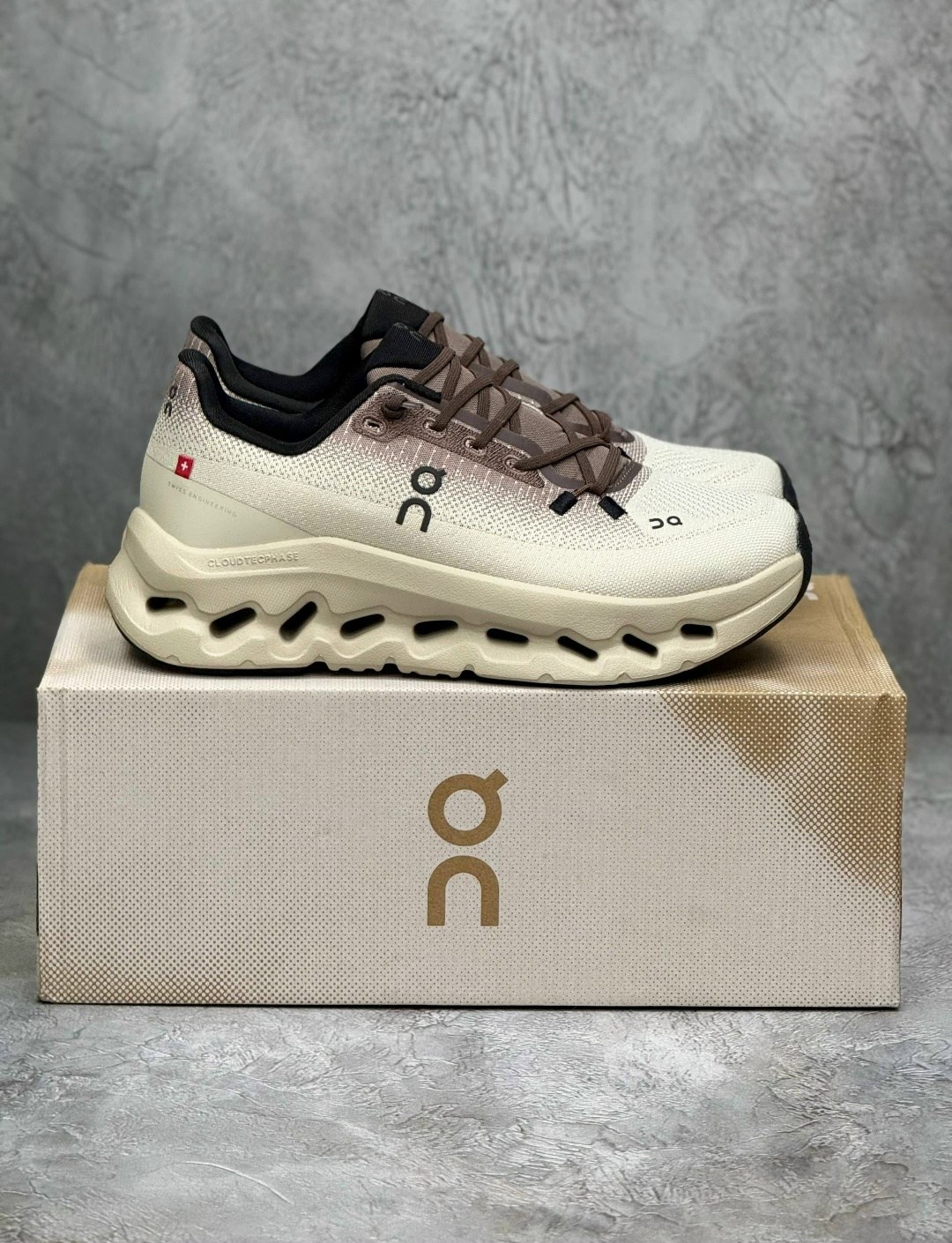 кроссовки wmns cloudtilt 'clove sand' кремовые,кроссовки,женские кроссовки,спортивная ,оригинальные кроссовки