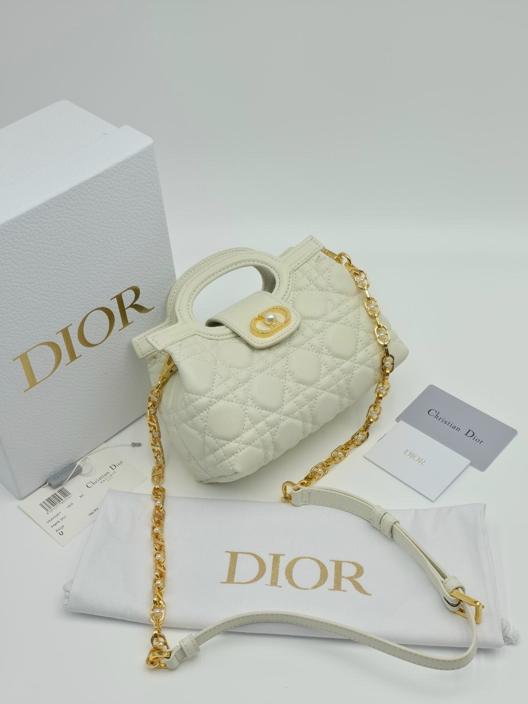 dior сумка,женская сумка dior,christian dior сумка,сумка диор,dior сумка на плечо