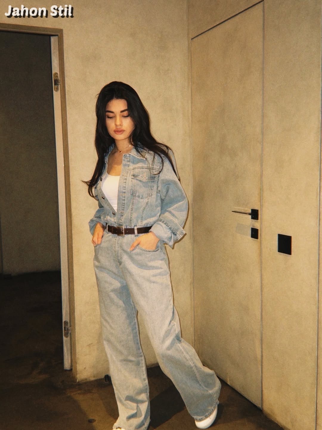 комбинезон джинсовый оверсайз с брюками и длинным рукавом ella woman,комбинезон джинсовый женский,джинсовый комбинезон,серый джинсовый комбинезон,комбинезон женский джинсовый для высоких ella woman