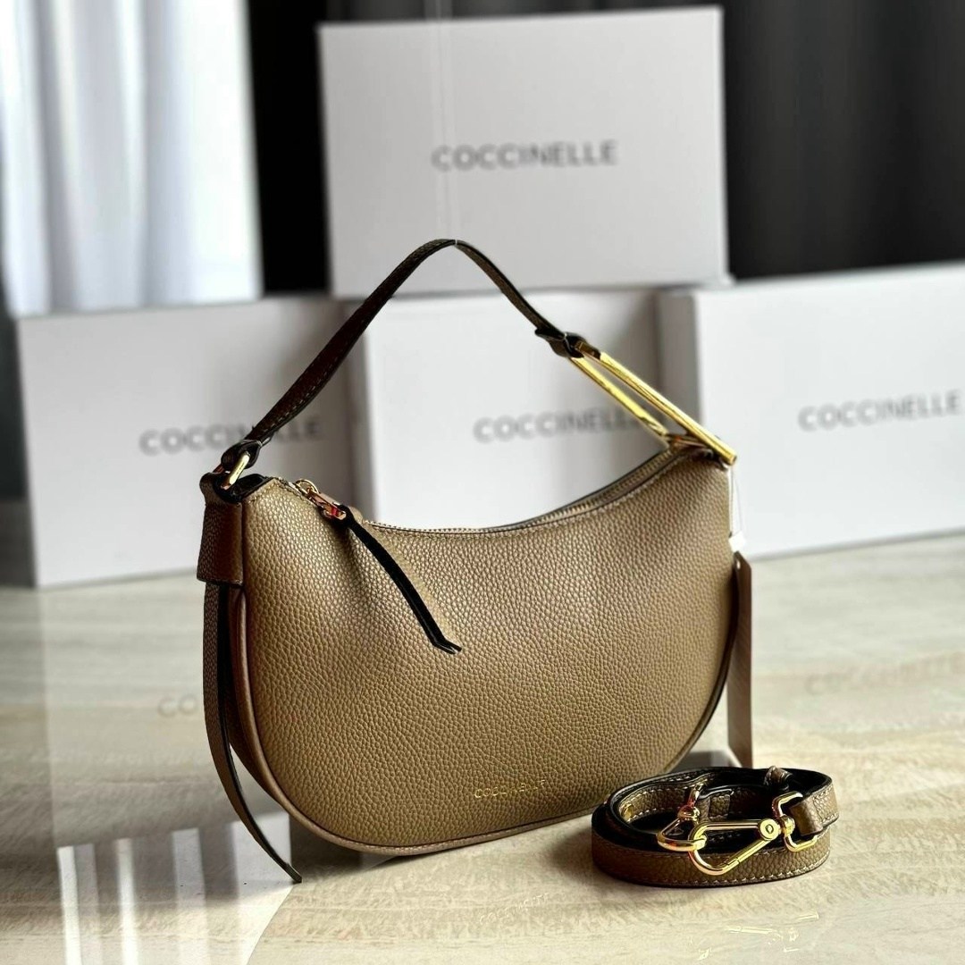 сумка coccinelle,женская сумка coccinelle,сумка coccinelle натуральная кожа,сумка через плечо coccinelle c-easy small цвет noir,женская сумка