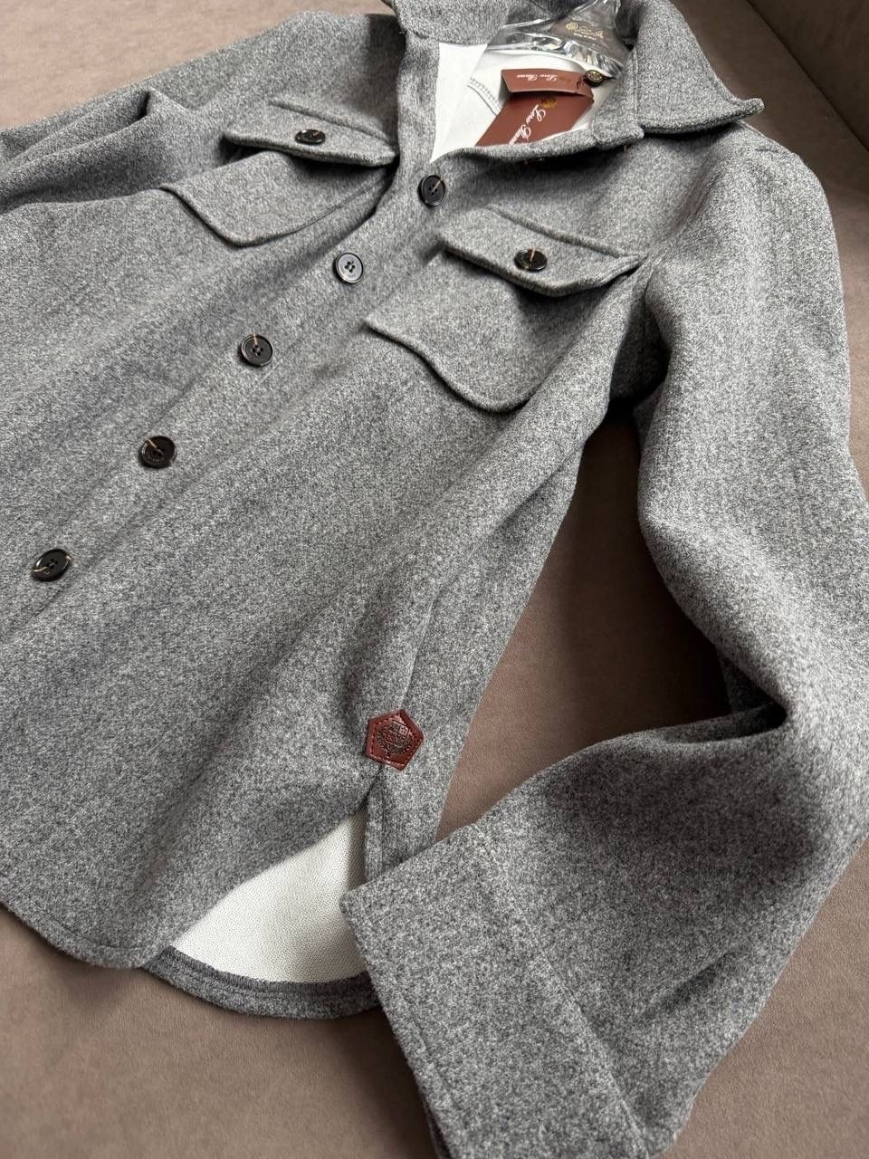 модное пальто рубашка серого цвета,пальто шерстяная,рубашка серая,пальто рубашка женское,куртка рубашка