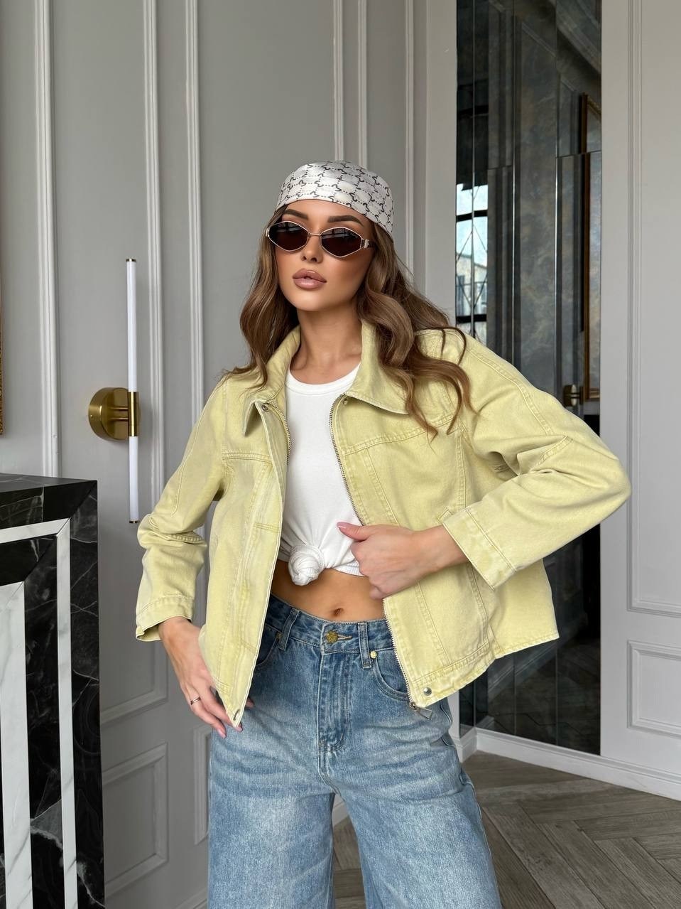 куртка стильная,куртка джинсовая,белая джинсовая куртка,легкая куртка,куртка джинсовая женская