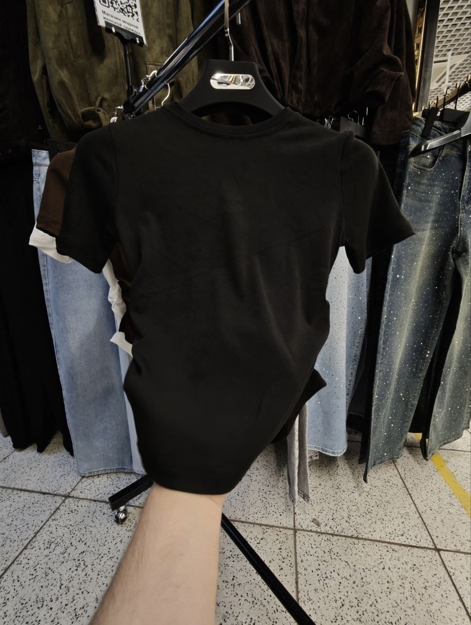 коричневая футболка женская,футболки женская,футболки модные,футболки для женщин,футболки и майки