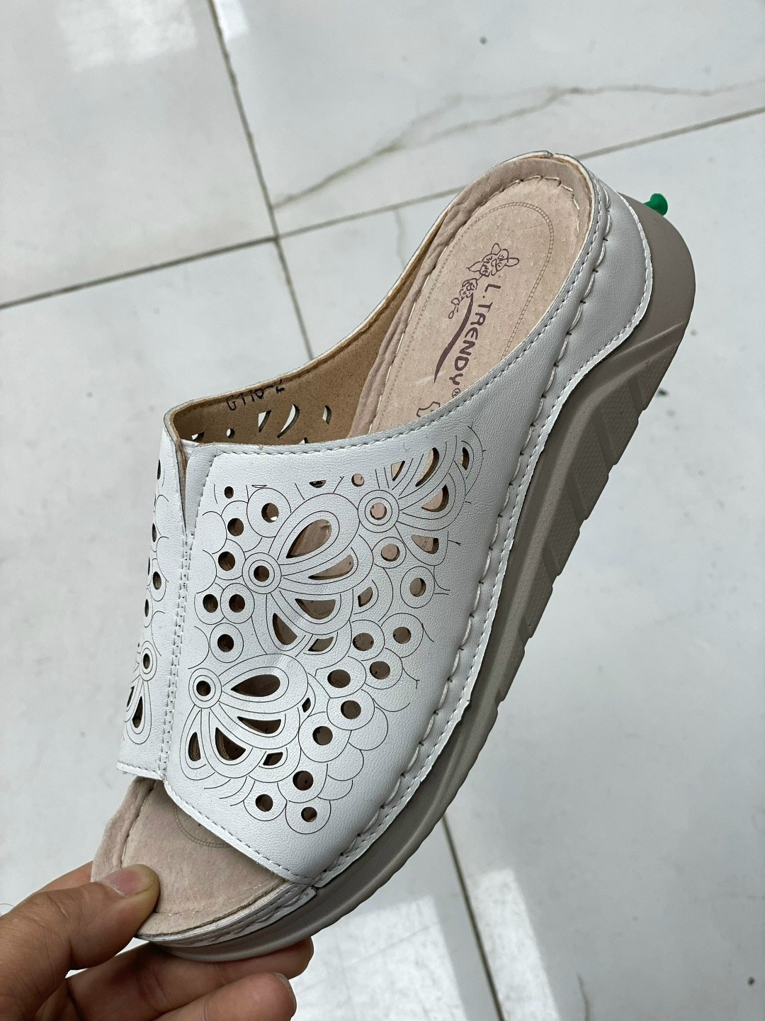 ,женские шлепанцы,женская ,сабо с перфорацией,женские сабо