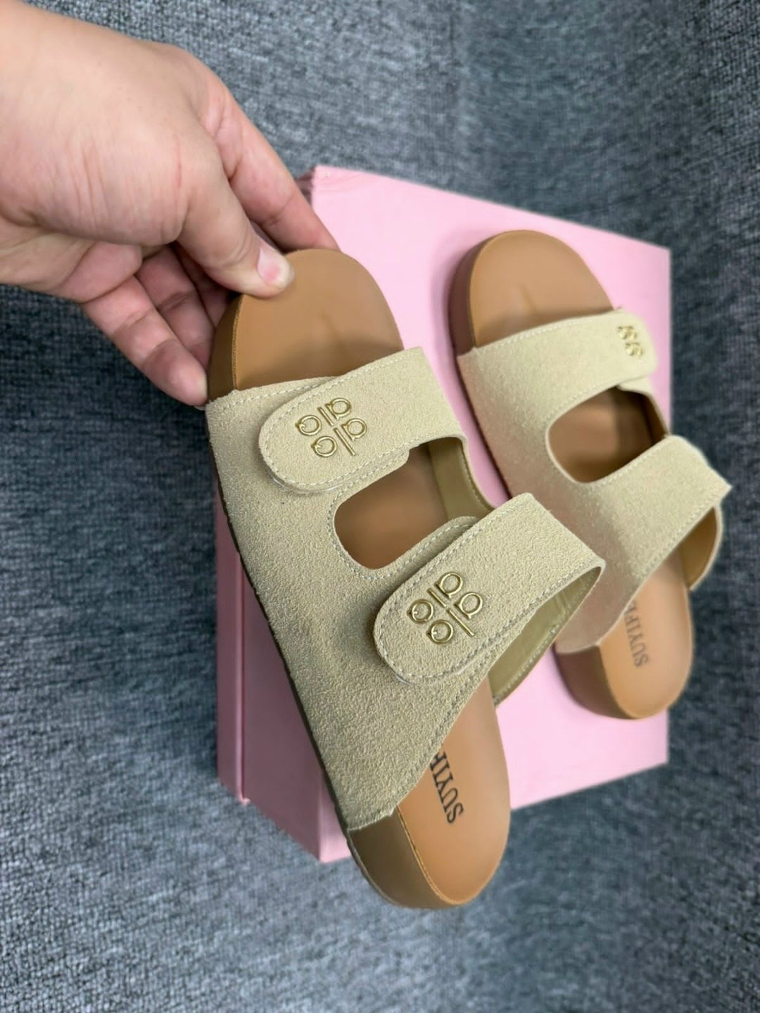 ,шлепанцы женские,босоножки сандали,модные сандалии,женские сандалии