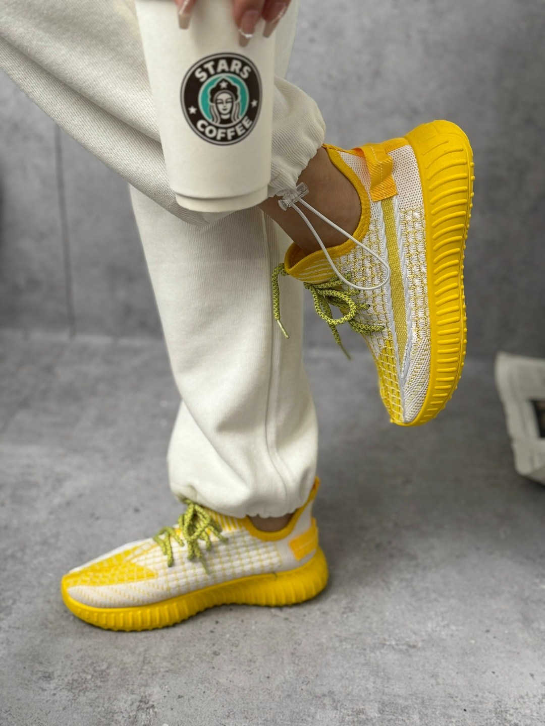 кроссовки adidas yeezy boost 350,adidas yeezy boost 350 желтые,adidas yeezy boost 350 v2 желтые,кроссовки женскиe,adidas yeezy boost 350 v2 yellow