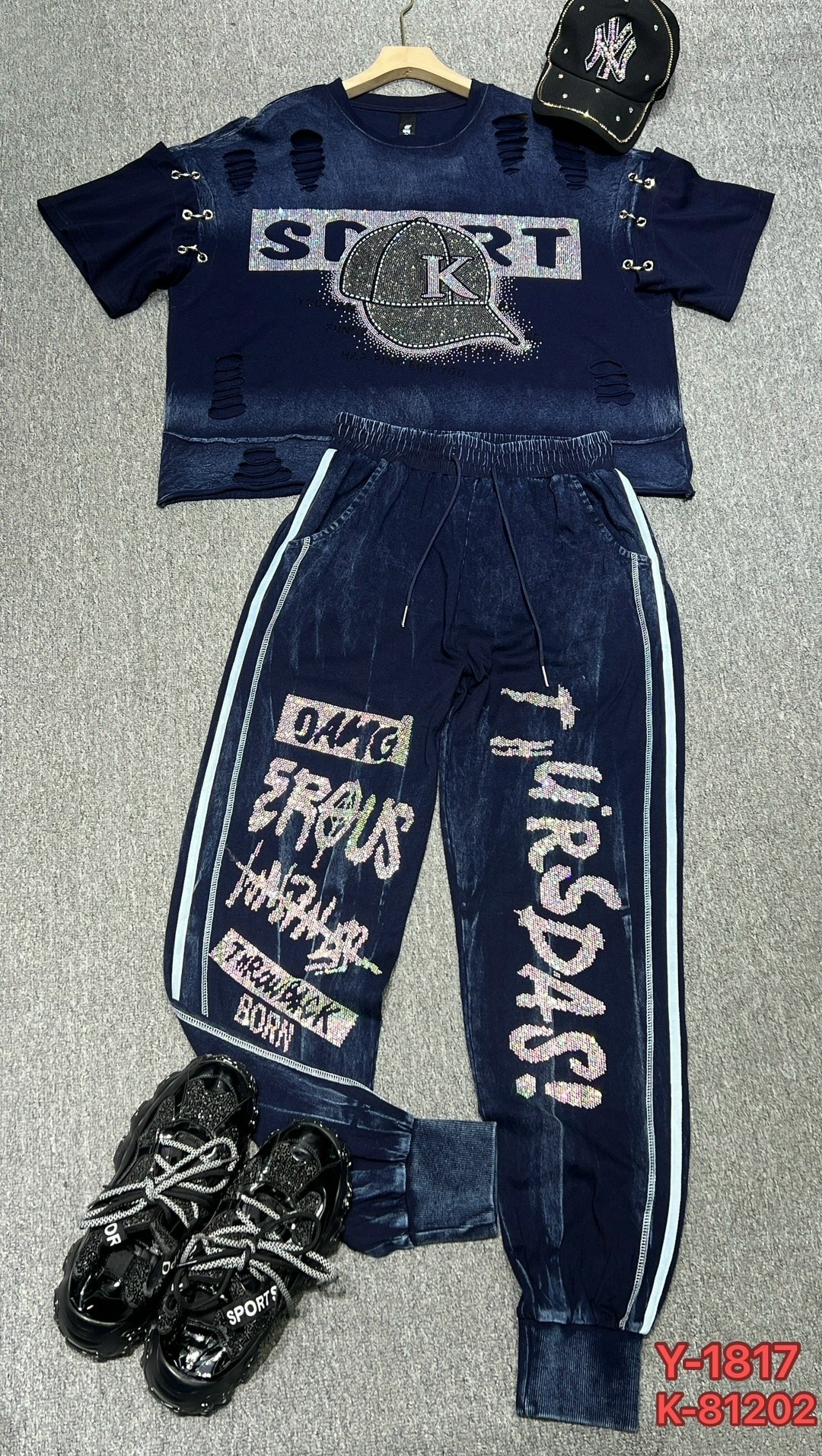 костюм спортивный женский,стильные костюмы,спортивные костюмы,повседневный спортивный костюм,костюм со стразами