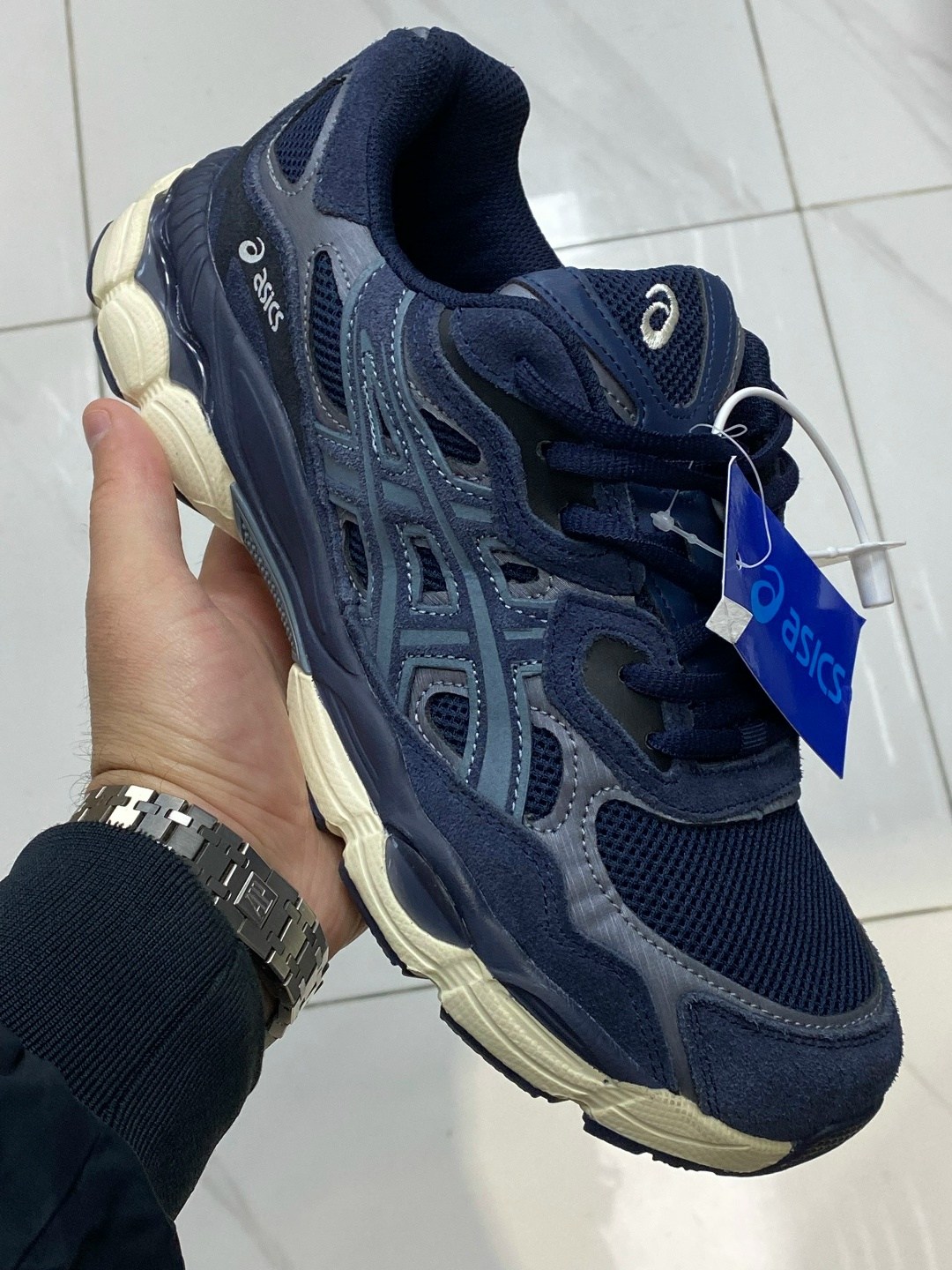кроссовки asics gel-nyc,кроссовки мужские asics,кроссовки asics,кроссовки asics gel,спортивная