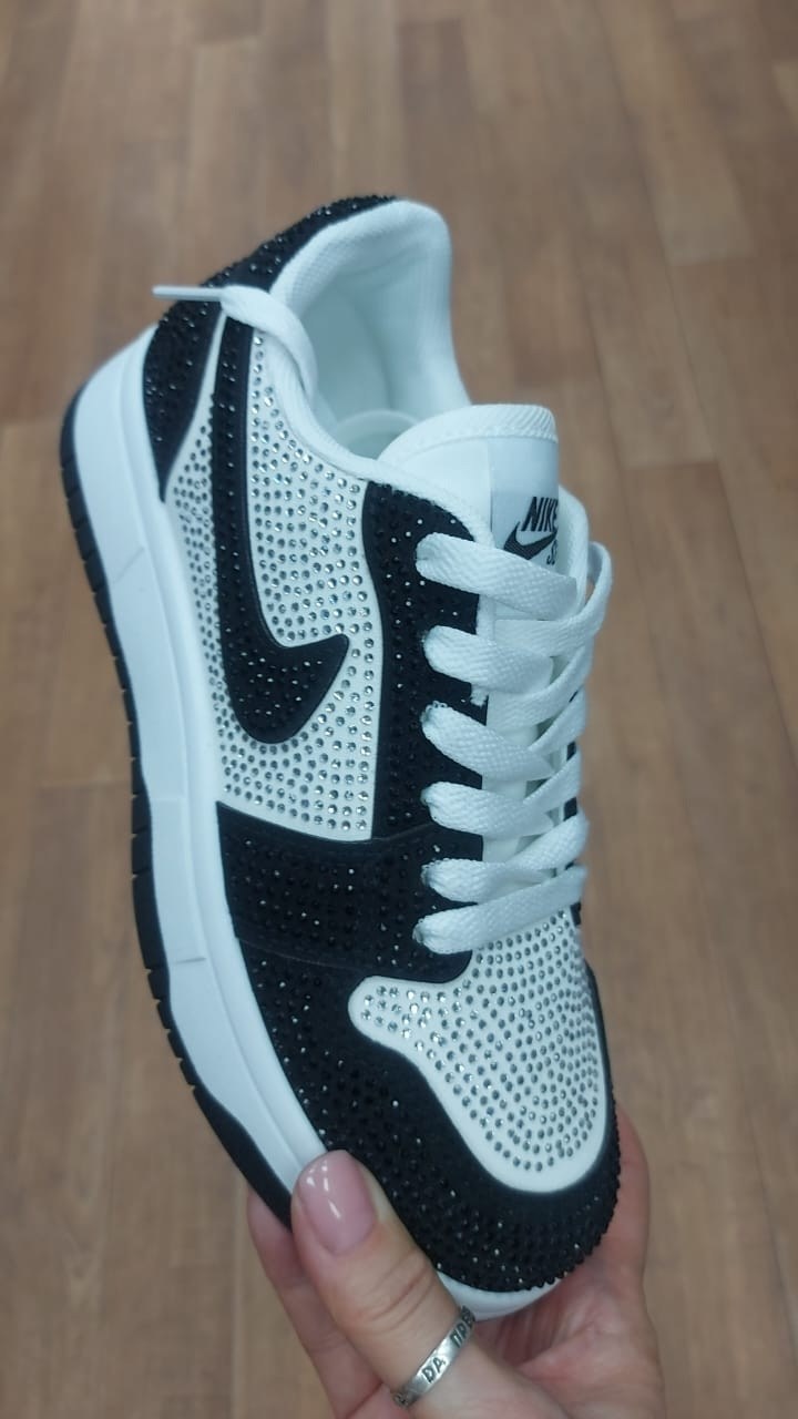 кроссовки,cactus plant flea market x nike dunk low,кроссовки со стразами,nike dunk low pure platinum,nike dunk swarovski