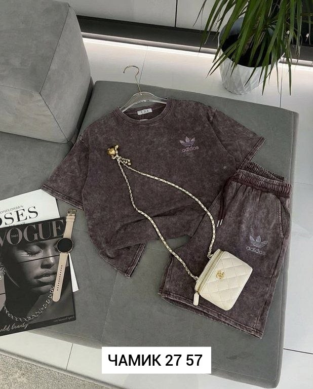 стильные костюмы,женские костюмы,костюм спортивный,костюм с шортам,костюм