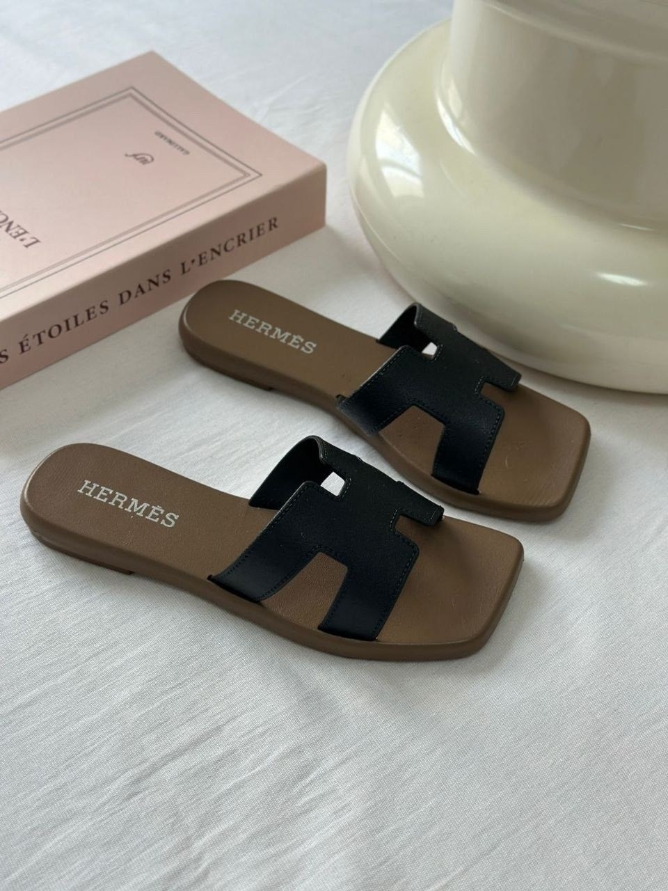 ,шлепанцы женские,женские сандалии,шлепанцы модные,шлепки женские