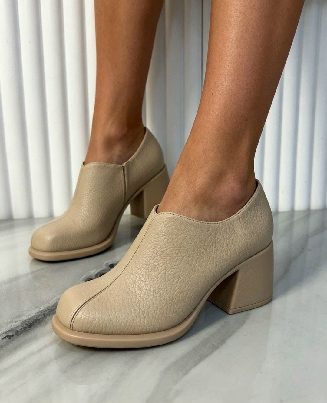 ,черные замшевые туфли на толстом каблуке,замшевые туфли,туфли женские замшевые,каблуки замшевые