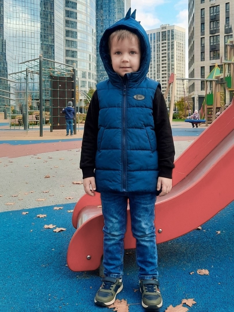 жилет детский,жилет с капюшоном,жилетка с капюшоном,жилет утепленная,жилеты детские